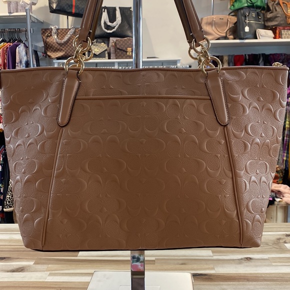 All leather Coach tote with signature embossed in leather - Picture 2 of 4